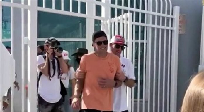 Tom Brady termina desfile de campeón ‘pasado de copas’