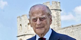 Operan del corazón a Príncipe Felipe