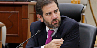 Colectan firmas en internet para destituir a Lorenzo Córdova del INE