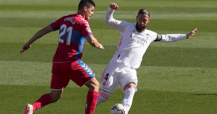 2-1. Benzema evita una nueva renuncia