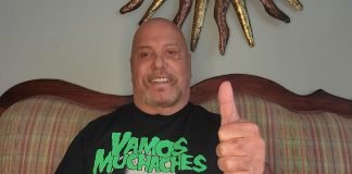 ‘Perro’ Bermúdez saca línea oficial de playeras