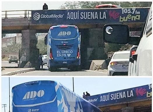 Autobús de los Tuzos se atoró bajo un puente en San Luis