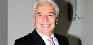 Enrique Guzmán vuelve al ojo del huracán