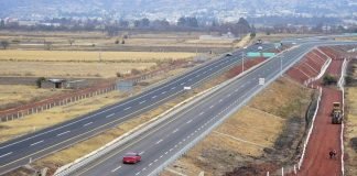 Toma precauciones, accidente en Arco Norte mantiene cerrado un carril