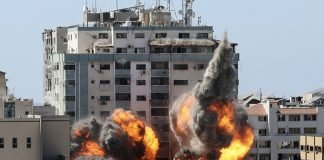 Israel bombardea edificio de prensa en Gaza