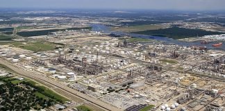 Pemex compra refinería en Texas por 600 mdd