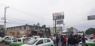 Levantan taxistas bloqueos tras 9 horas de protestas contra App