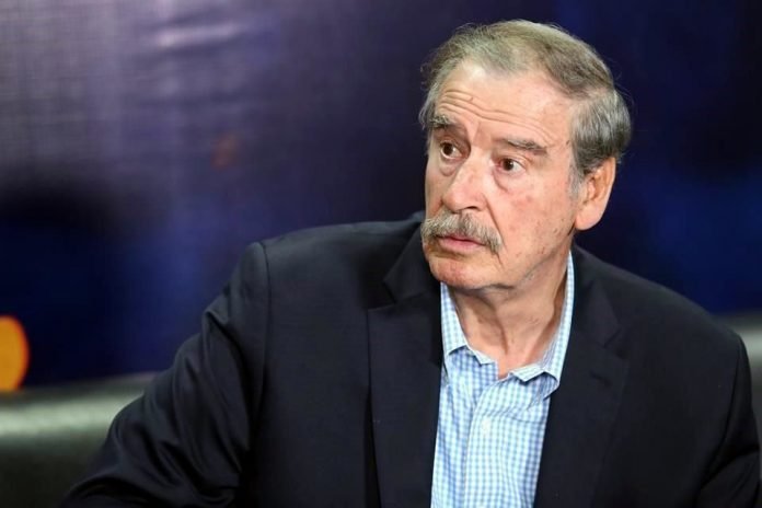 Fox critica a AMLO