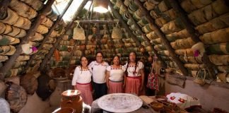 Otomíes hidalguenses ganan concurso nacional de gastronomía Cocineras otomíes