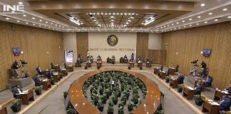 Así fue la primera sesión del día en el INE: Guardan silencio por víctimas en campaña