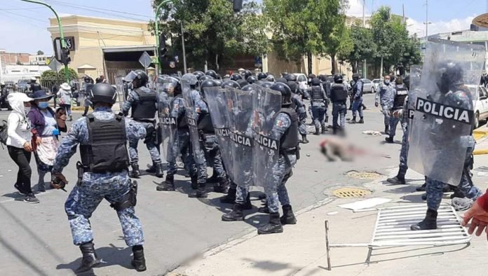 Manifestación Xuchitlán Manifestación Xuchitlán