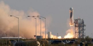 Bezos vuelve exitosamente de su viaje al espacio Vuelo Bezos