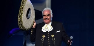 Va Vicente Fernández a hospital por infección Vicente Fernandez