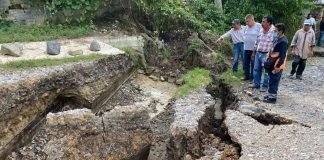 Suman 22 familias evacuadas por deslizamiento en Tlanchinol Grieta Tlanchinol