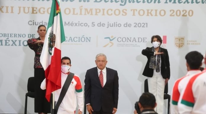 AMLO abandera delegación mexicana para JJOO JJOO abanderamiento