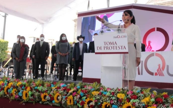 Toma de protesta Araceli Beltrán