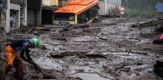 Se agotan esperanzas de hallar sobrevivientes tras deslave en Japón Japón deslizamiento