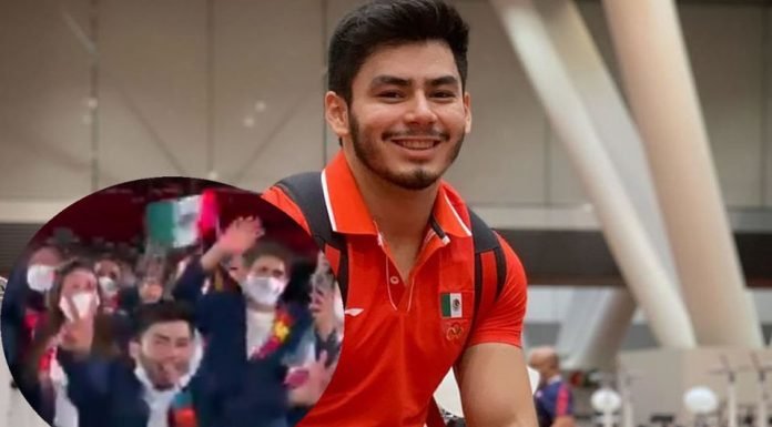 Atleta se quita cubre boca en inauguración de Tokio 2021 JJOO Atleta cubrebocas