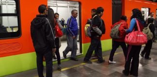 Queda enganchado tren en vía de la Línea 6 del Metro linea metro