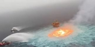 Reportan incendio en ducto marino de Pemex en Campeche Incendio Ducto submarino