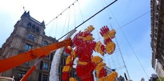 Adornan Zócalo por 500 años de Resistencia Indígena