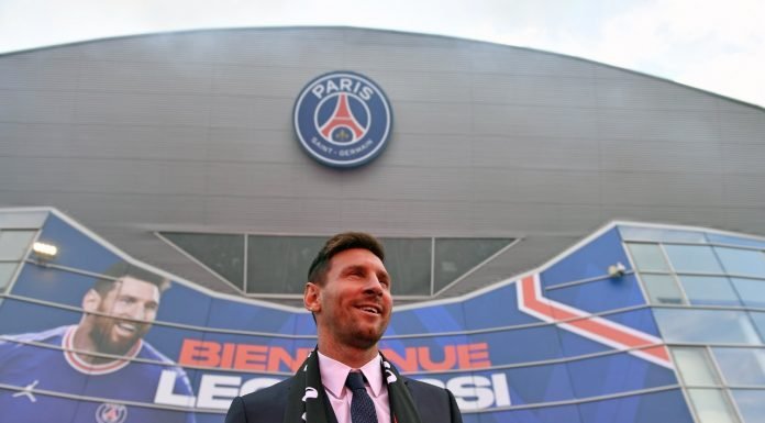 Presentan a Messi como jugador del PSG Messi Paris