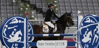 Expulsan a entrenadora de pentatlón tras golpear caballo en Tokio JJOO Caballo