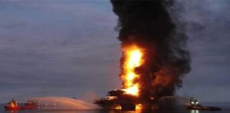 Incendio plataforma Pemex