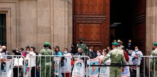 Próxima semana, reunión con padres de los 43 y Gobierno Reunión 43