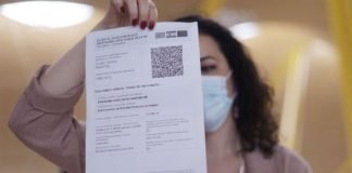 Delatan a mujer que vendió certificados de vacunación falsos en NY Certificados Falsos Covid