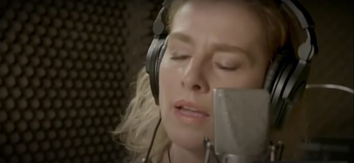 Beatriz Cantando