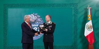 AMLO condecora a general italiano por recuperación de piezas históricas México Italia
