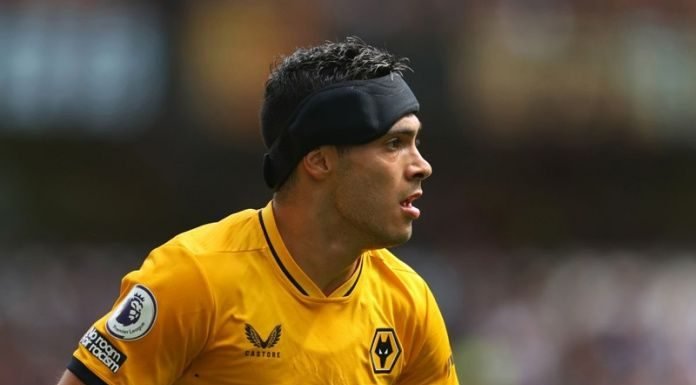 Raúl Jiménez jugaría ante Watford pese a sanción de FIFA Raúl Jiménez