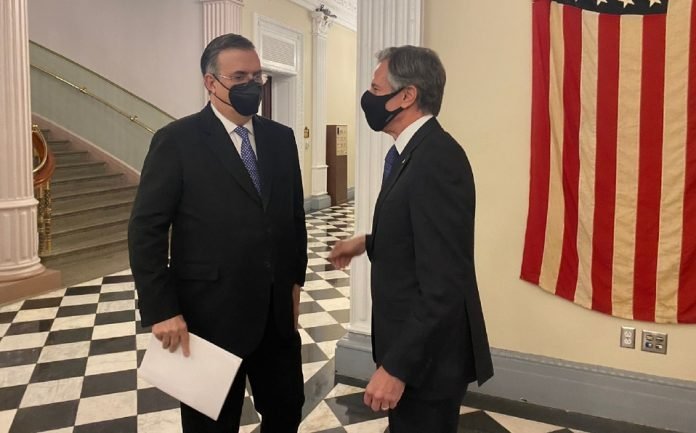 Ebrard y Bliken