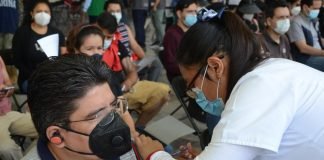SSH invita a funcionarios estatales a aplicarse la vacuna