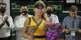 Tenista checa se proclama campeona de singles femenil en Mundial de Yucatán