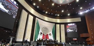 Dan salida a Iniciativas de congresos locales y avalan licencia de Omar E. Castañeda