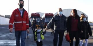 Se viraliza niño que celebra su cumpleaños con la temática del Metrobús CDMX