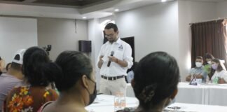 Comerciantes de Huejutla buscan solucionar problema de conectividad para vender sus productos en el país