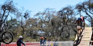 Más de 500 ciclistas ofrecen un espectáculo en Huajomulco