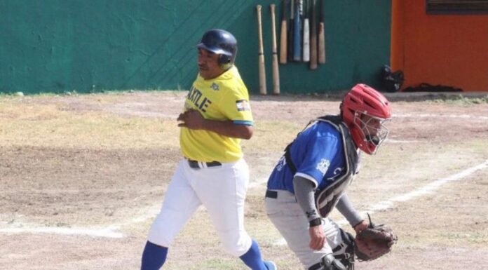Veteranos Maxtle inicia con un triunfo el Santo Torneo