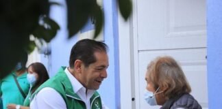José Luis Lima Morales visita colonia donde creció en Pachuca
