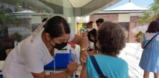 Zoé Robledo llama a vacunarse y completar esquemas contra COVID-19