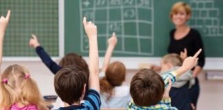 Maestros sin mucho que celebrar en su día