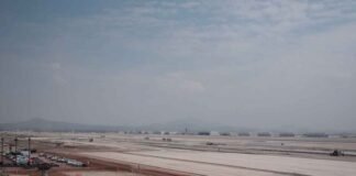 A falta de pagos transportistas detienen obras en el AIFA