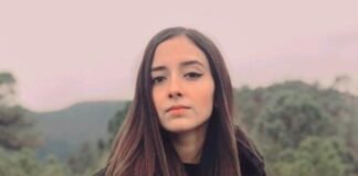 Atiende AMLO a padres de Debanhi en NL