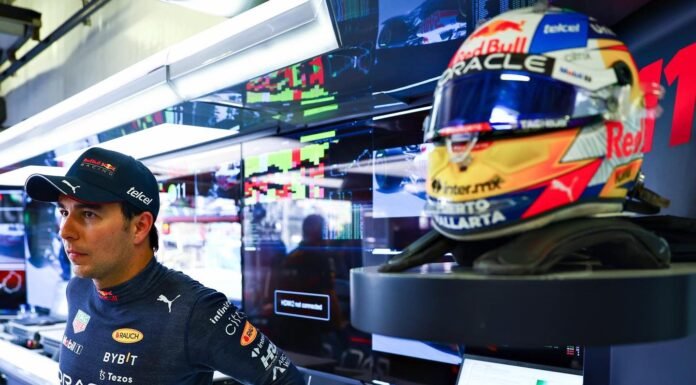 Checo Pérez lidera práctica final en Azerbaiyán