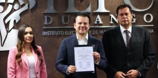 Recibe Esteban Villegas constancia de mayoría como gobernador electo de Durango