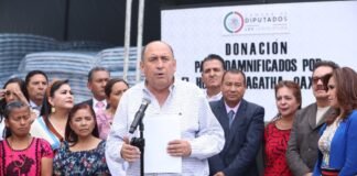 Donan diputados insumos y materiales a familias afectadas por Agatha