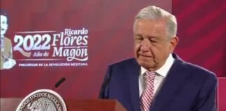 Propone AMLO eliminar constancia de situación fiscal